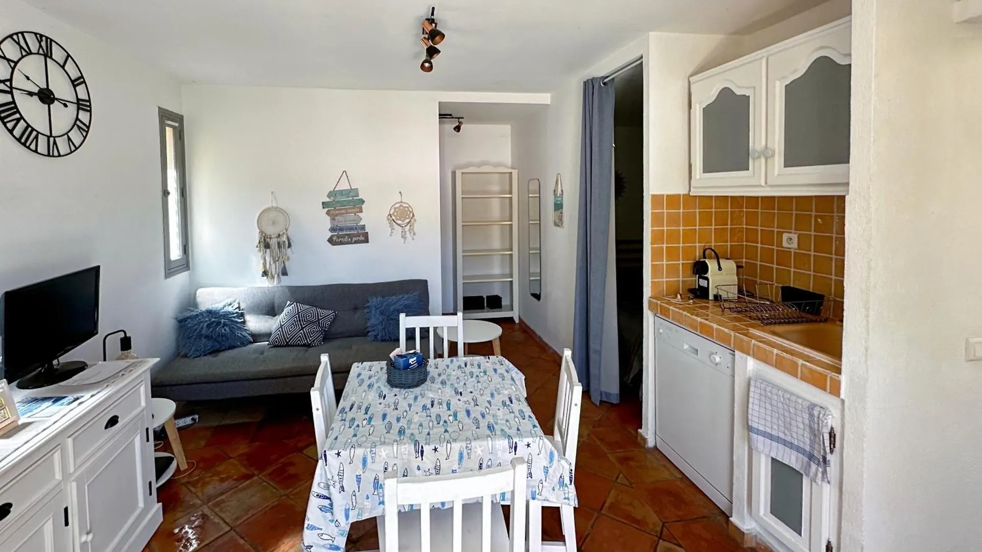 Superbe Emplacement , Terrasse Et Parking! サントロペ