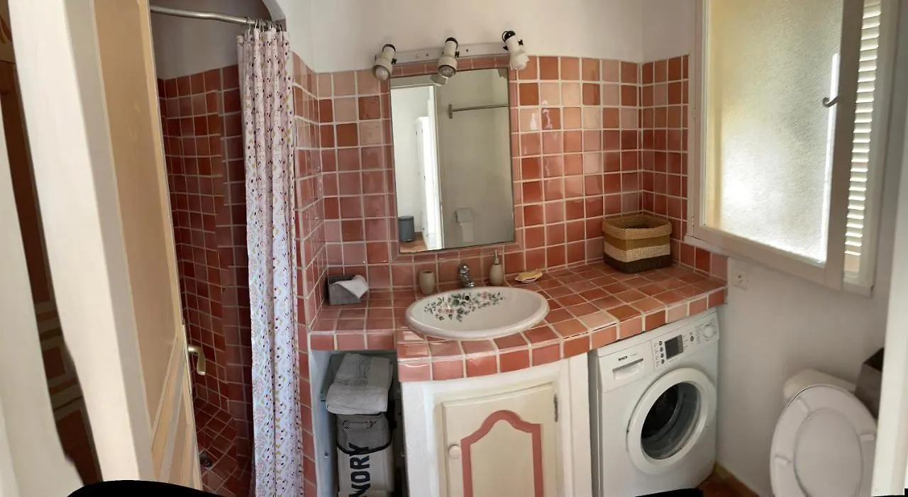 Appartement Superbe Emplacement , terrasse et parking! Saint-Tropez